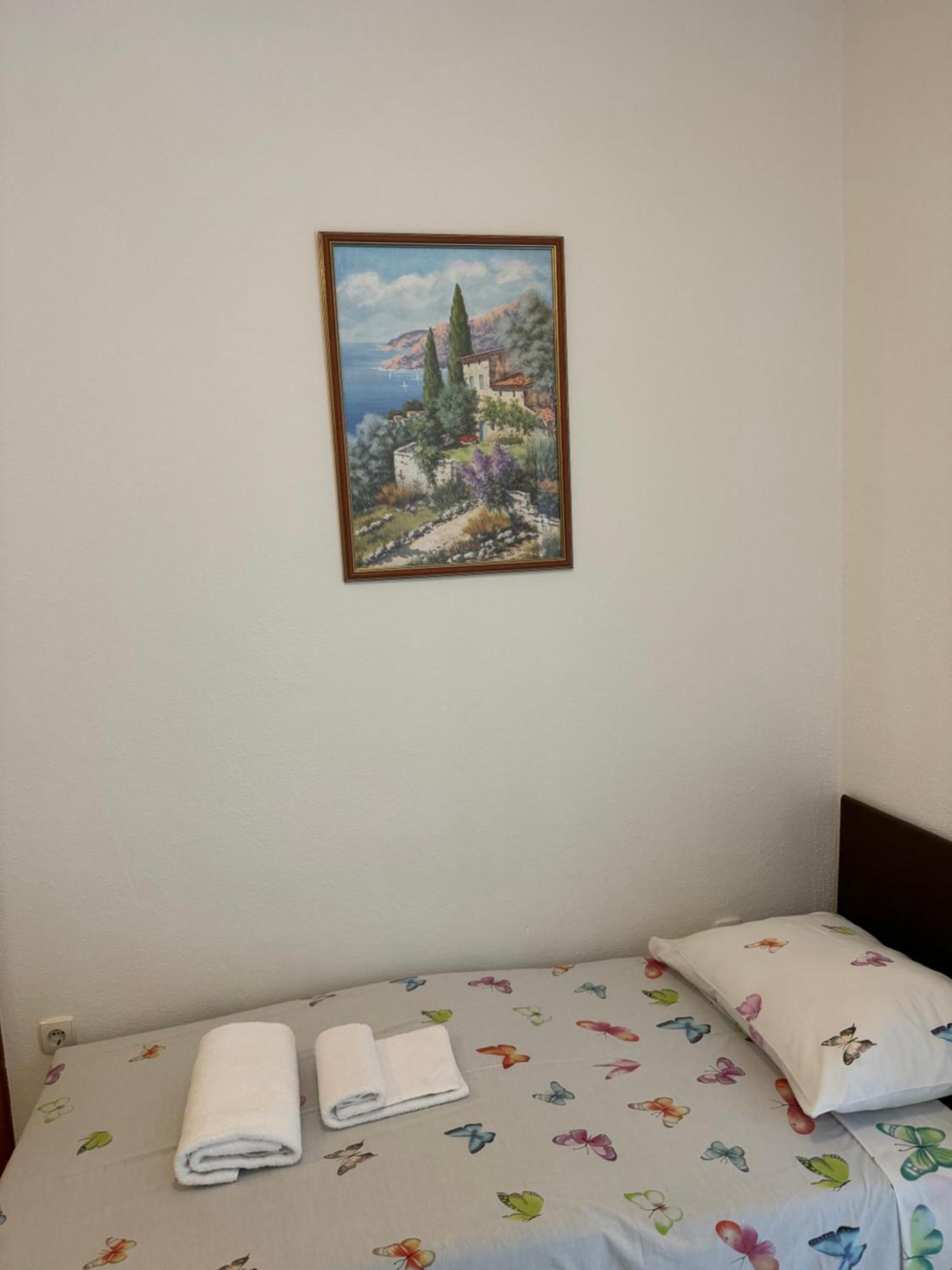 House 100M From The Beach With Free Parking And Breakfast Baška Voda Zewnętrze zdjęcie