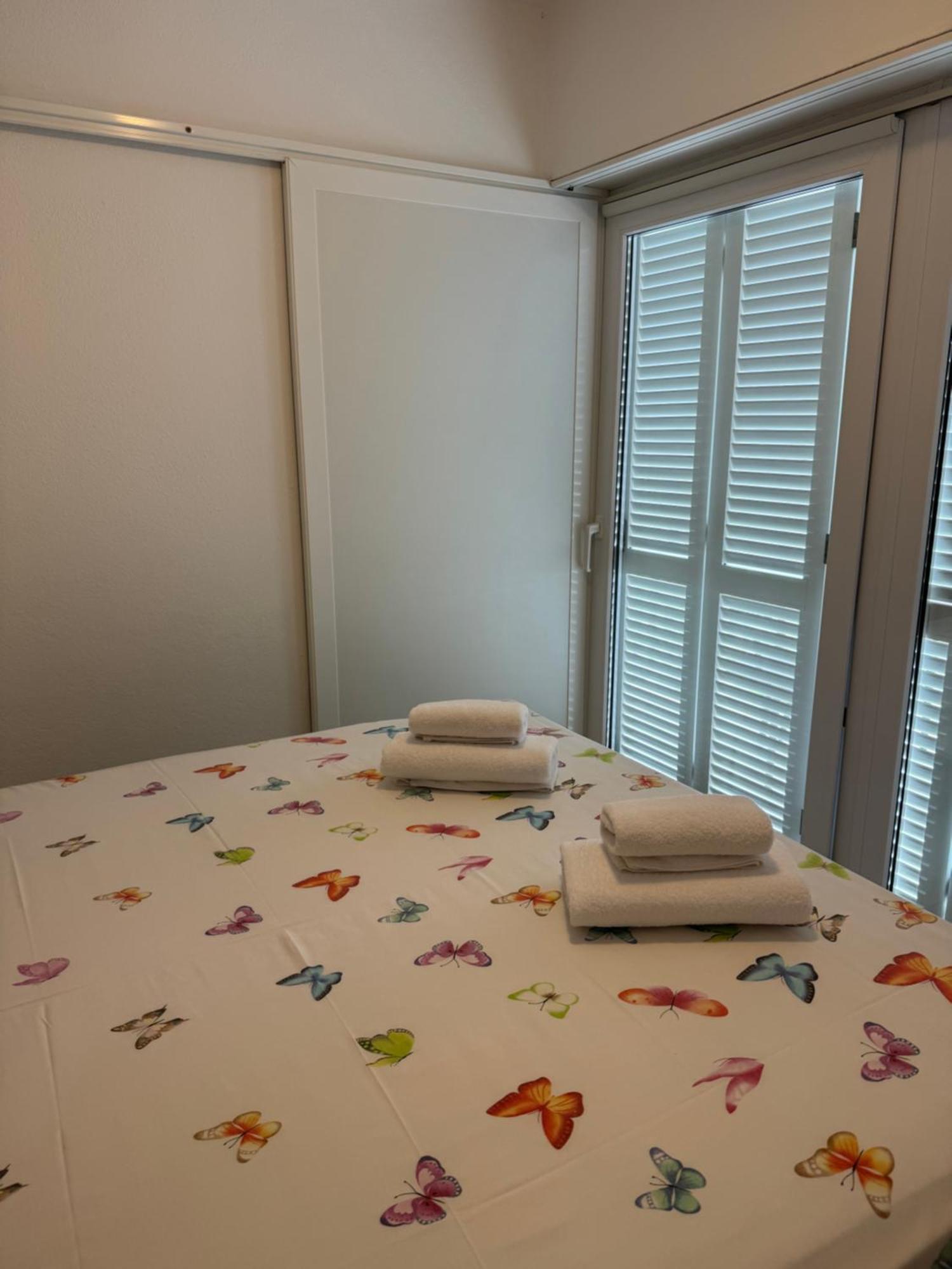 House 100M From The Beach With Free Parking And Breakfast Baška Voda Zewnętrze zdjęcie