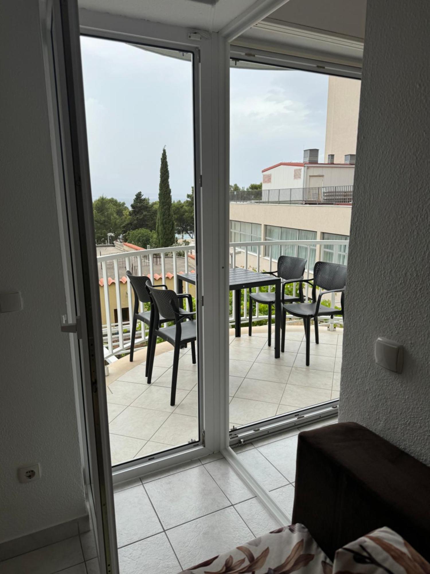 House 100M From The Beach With Free Parking And Breakfast Baška Voda Zewnętrze zdjęcie