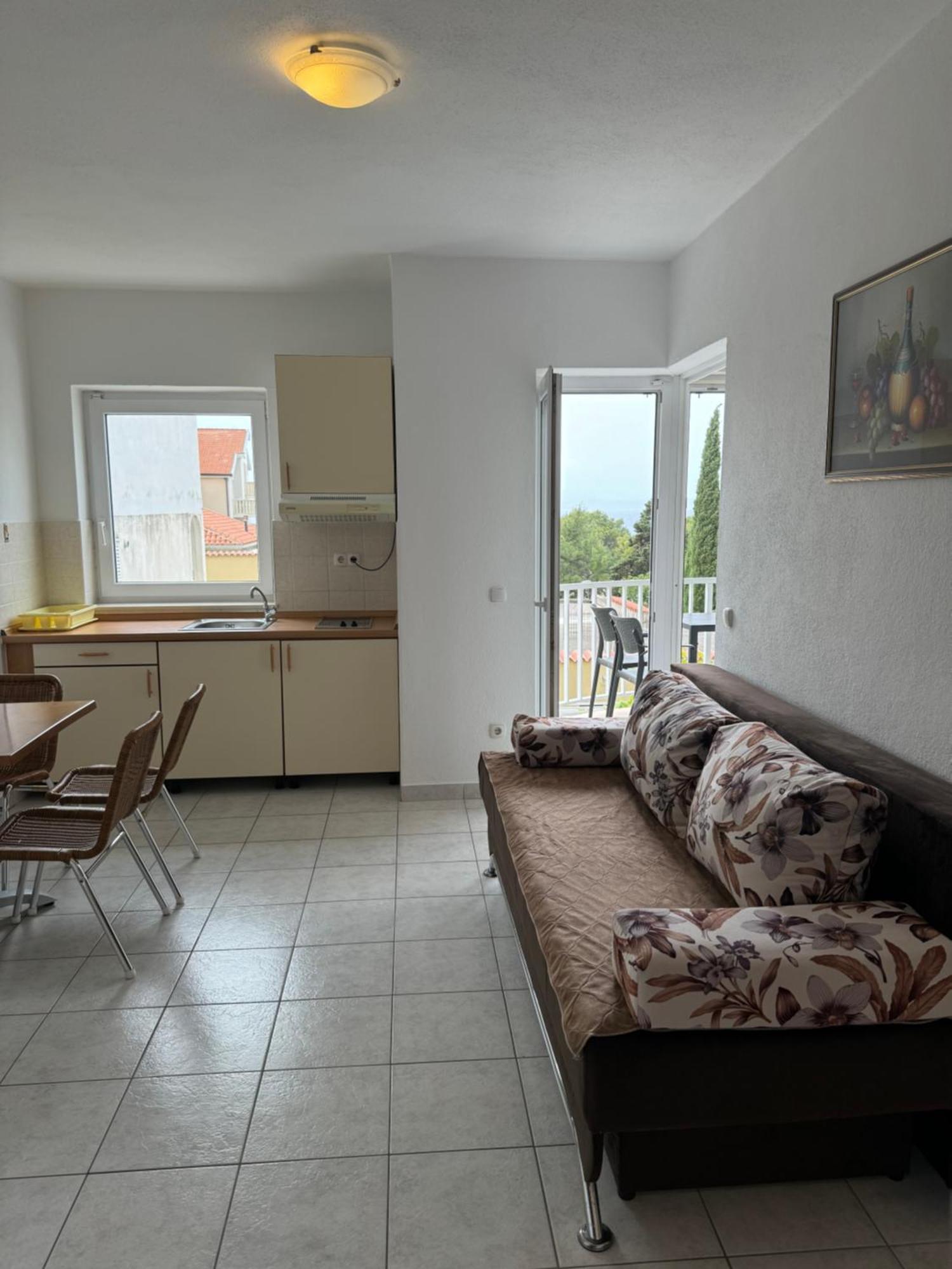 House 100M From The Beach With Free Parking And Breakfast Baška Voda Zewnętrze zdjęcie