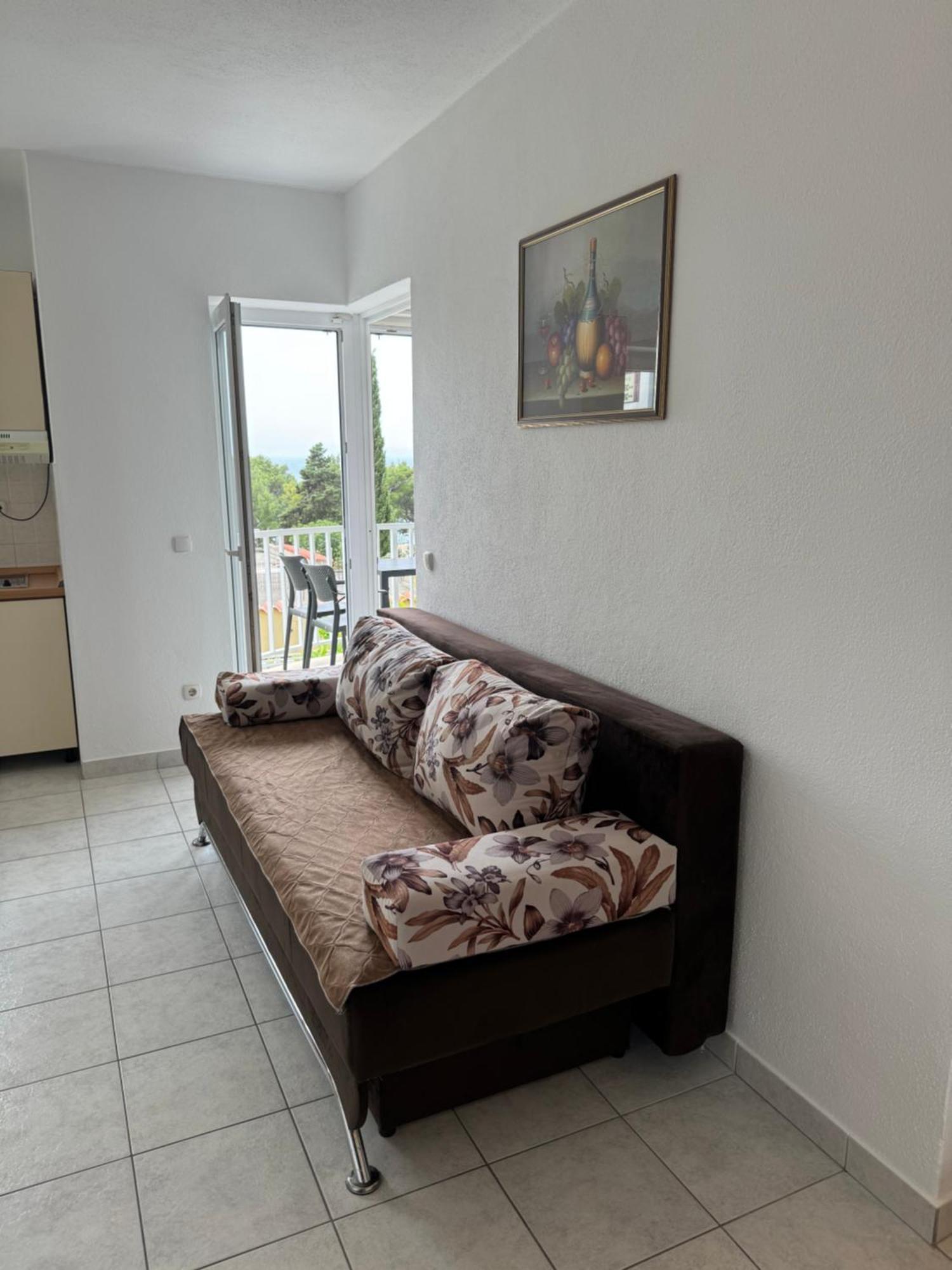 House 100M From The Beach With Free Parking And Breakfast Baška Voda Zewnętrze zdjęcie