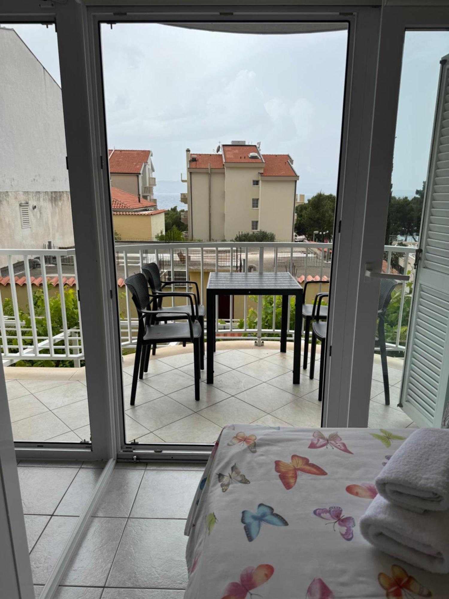 House 100M From The Beach With Free Parking And Breakfast Baška Voda Zewnętrze zdjęcie
